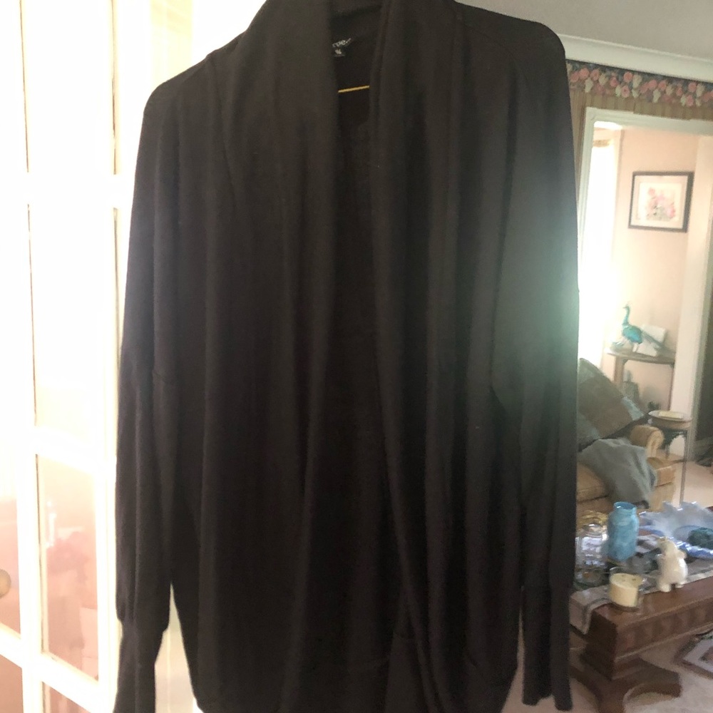 Women’s George cardigan.
